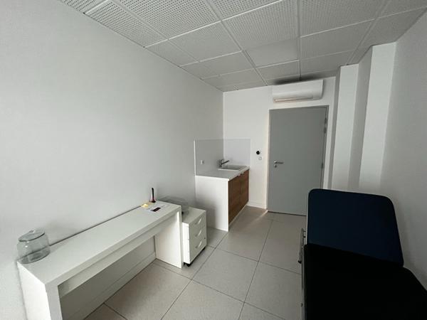 Achat local commercial Limeil-Brévannes - 8 pièce(s) - 183 m² - 639 000 €