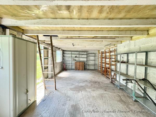 Vaste Maison individuelle P8 à rénover - LE VERNET (03200) - Terrain - garage, carport et atelier.