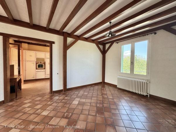 Vaste Maison individuelle P8 à rénover - LE VERNET (03200) - Terrain - garage, carport et atelier.