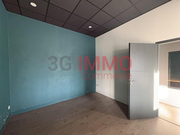 Location / Local Commercial à Bessines (79000)