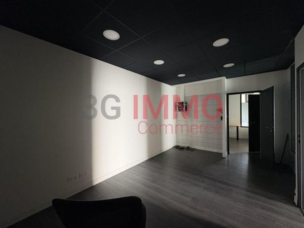 Location / Local Commercial à Bessines (79000)