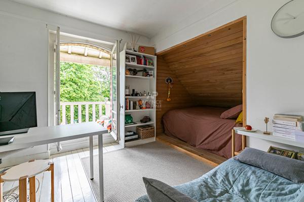 Croissy-sur-Seine Maison 8 pièce(s) location meublée

Loyer €6 500/mois **

- Ref : 150872