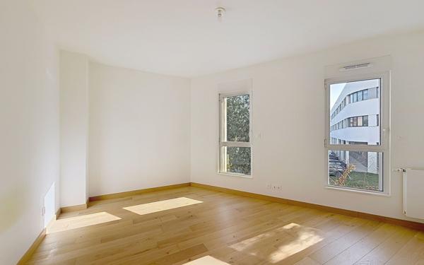 Appartement à vendre    2 pièces • 45 m2 La Rochelle