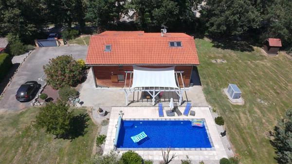 Villa contemporaine avec piscine et grand terrain – Monclar de Quercy