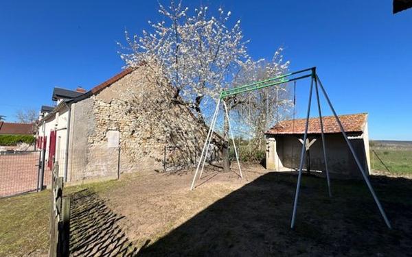 Maison à vendre    4 pièces •  Seigy