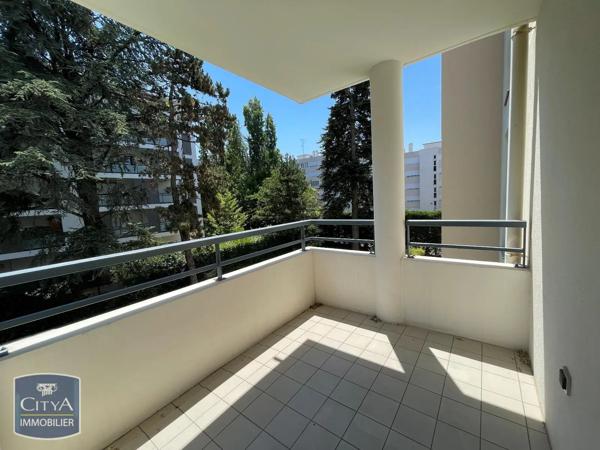 Appartement à louer 2 pièces 48.4m² Sainte-Foy-lès-Lyon (69110)
