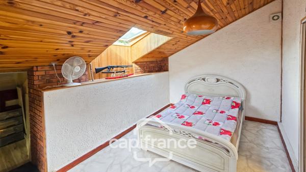 A vendre maison 5 pièces avec piscine et logement indépendant TOURNUS (71)