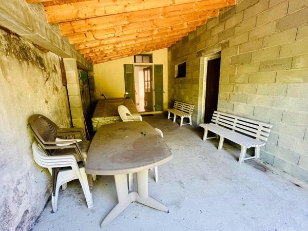 Bel ensemble immobilier avec jardin (200/220m2)