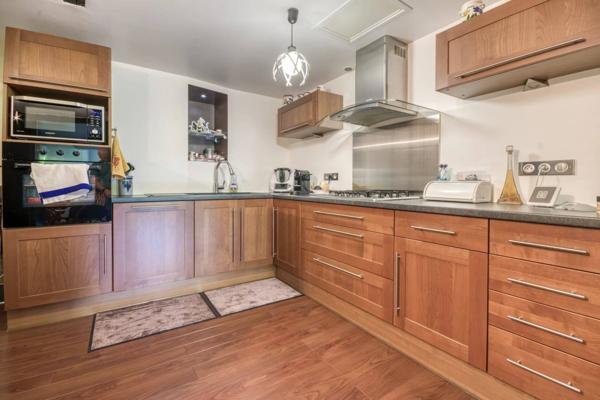 EXCLUSIVITE A Vendre Neauphle le Château Appartement 2 pièces 63m2