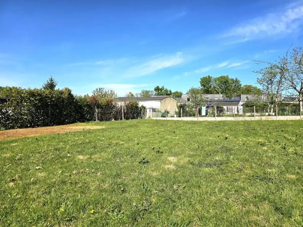 Maison récente, 5 chambres et un garage sur 950m2