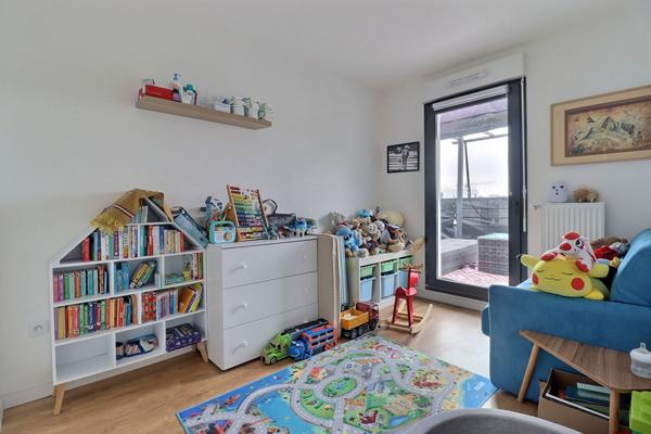 Grand T3 de 72 m² avec terrasse de 40 m² ! immeuble récent