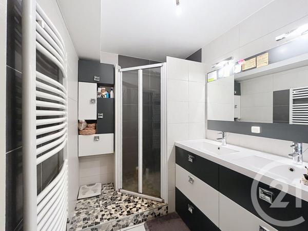 Appartement T6 à vendre  6 pièces - 126,70 m2 YSSINGEAUX - 43