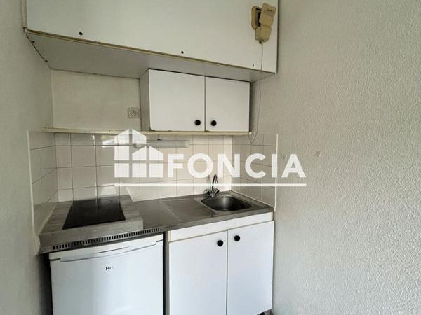 Location Studio 26.86 m² - 93-99 RUE CHARLES LEGENDRE Limoges 87000