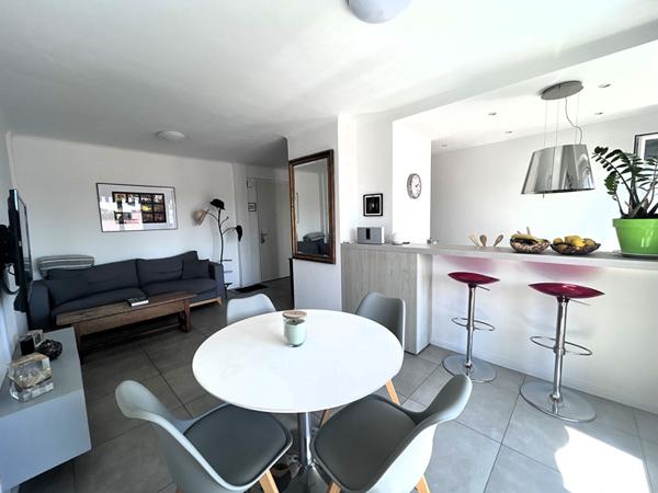 Appartement Cagnes Sur Mer 2 pièce(s) 42.55 m2, garage et cave.