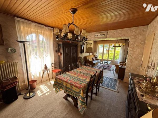 Maison 6 pièces (environ 128 m² habitables), située dans un secteur calme, proche commodités