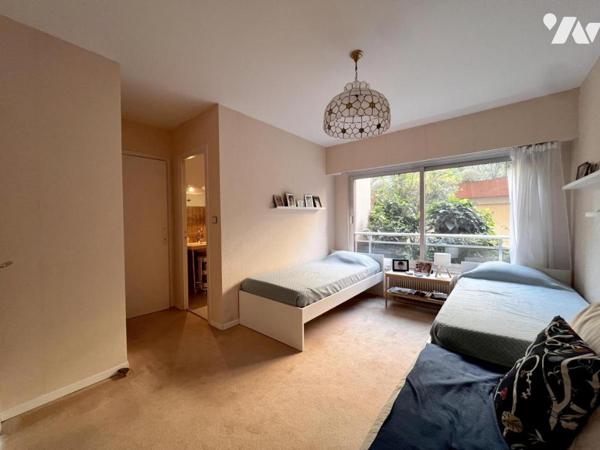 GRASSE, Rés. EMERAUDE, 52 av. Riou Blanquet. 3p de 96,46m² + Cave + Garage double en sus