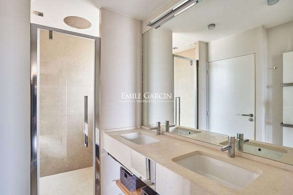A vendre - appartement  d'exception - vues monuments -  Ile Saint Louis - 75004 - Paris