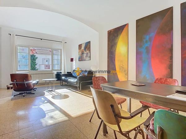 Vente                                                      Maison
                        
                     6 pièces                      140 m2                     à Perpignan