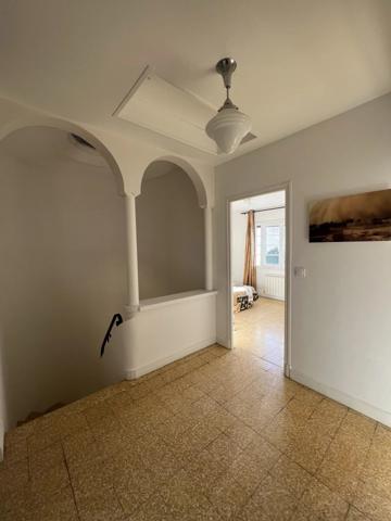 Vente                                                      Maison
                        
                     6 pièces                      140 m2                     à Perpignan