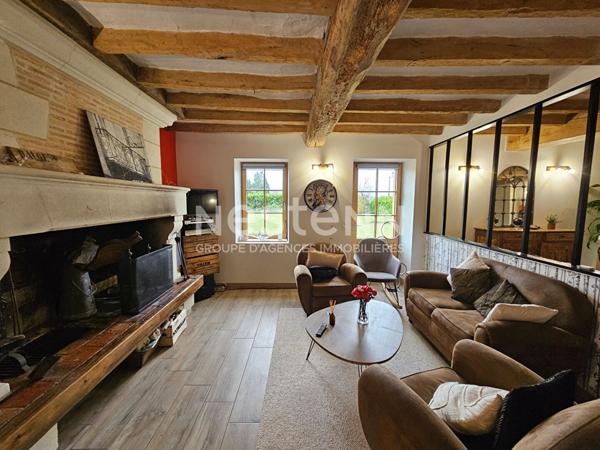 EXCLUSIVITE- Propriété de charme entièrement rénovée à FOUGERE (49)