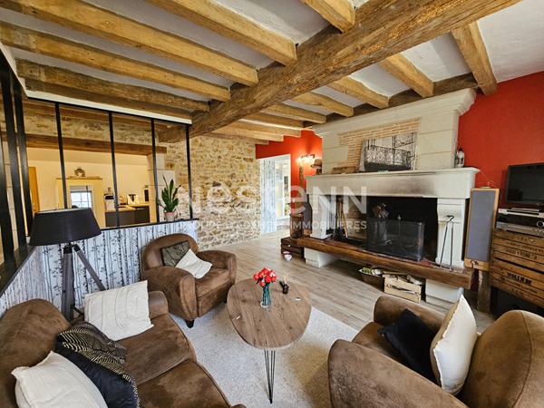 EXCLUSIVITE- Propriété de charme entièrement rénovée à FOUGERE (49)