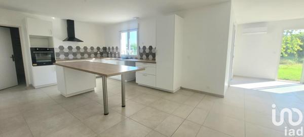 Maison à vendre 5 pièces 132 m² Nieuil-l'Espoir