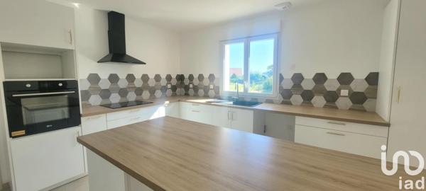 Maison à vendre 5 pièces 132 m² Nieuil-l'Espoir