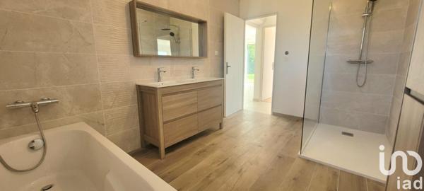 Maison à vendre 5 pièces 132 m² Nieuil-l'Espoir