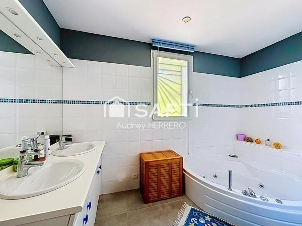 Maison T6/7 180 m2 avec piscine côteaux de CASTELGINEST  - Vue dégagée