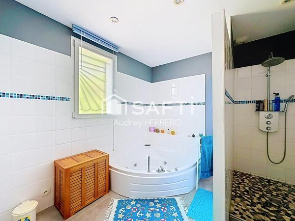 Maison T6/7 180 m2 avec piscine côteaux de CASTELGINEST  - Vue dégagée