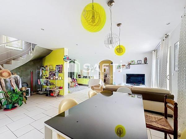 Maison T6/7 180 m2 avec piscine côteaux de CASTELGINEST  - Vue dégagée