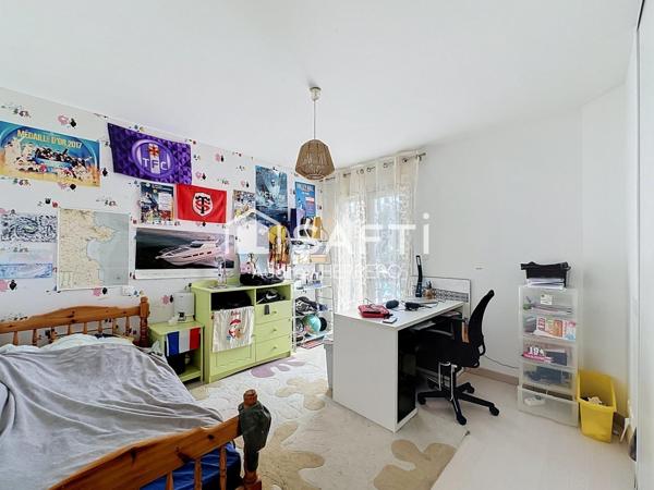 Maison T6/7 180 m2 avec piscine côteaux de CASTELGINEST  - Vue dégagée