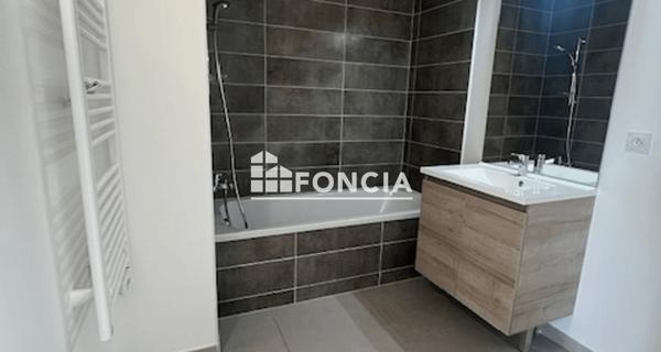 À vendre Appartement 4 pièces 80 m² - Rillieux-la-pape 69140
