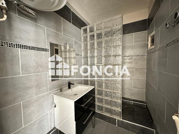 Location Appartement 3 pièces 69 m² - 721 BOULEVARD LOUIS PICON Toulon 83200