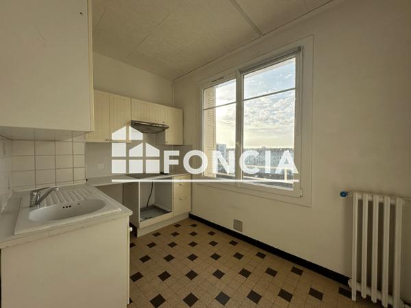 Location Appartement 3 pièces 69 m² - 721 BOULEVARD LOUIS PICON Toulon 83200