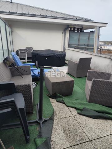 Corbeil-Essonnes (91100) TERRASSE DE 22M2 ENVIRON IDEAL INVESTISSEMENT LOCATIF