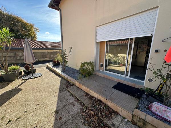 Appartement A louer T3 vide en duplex Narrosse Dax terrasse garage cuisine moderne