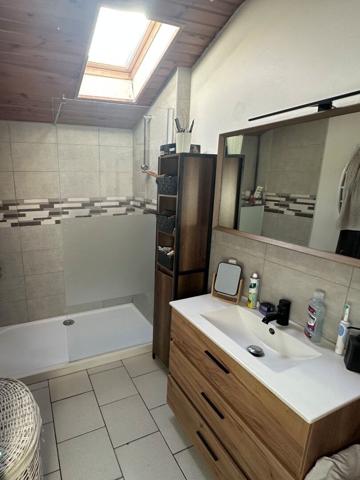 Appartement A louer T3 vide en duplex Narrosse Dax terrasse garage cuisine moderne