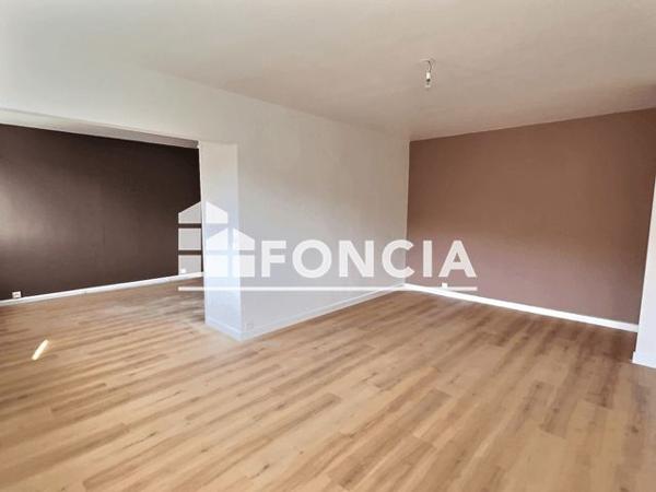 À vendre Studio 48 m² - Firminy 42700