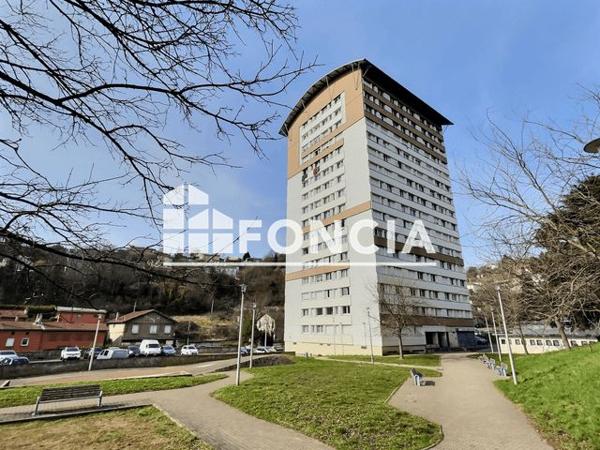 À vendre Studio 48 m² - Firminy 42700