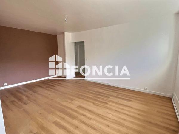À vendre Studio 48 m² - Firminy 42700