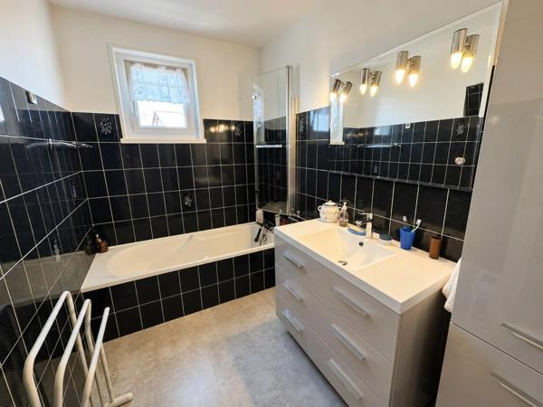 VEAUCHE – Belle maison familiale de 130 m² sur 1 050 m² de terrain