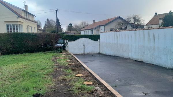 TONNAY-CHARENTE  - maison de PP de 120 m², 3 chambres, garage,  jardin.