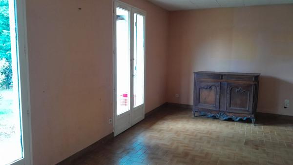 TONNAY-CHARENTE  - maison de PP de 120 m², 3 chambres, garage,  jardin.