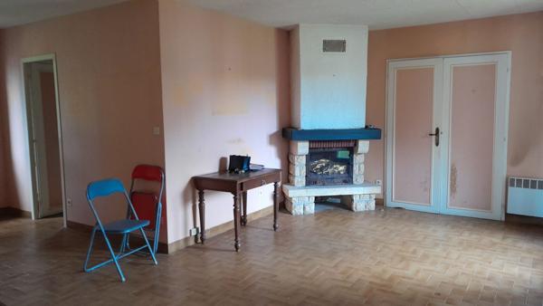 TONNAY-CHARENTE  - maison de PP de 120 m², 3 chambres, garage,  jardin.