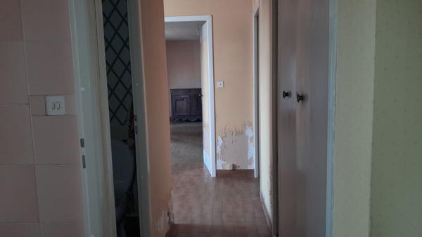 TONNAY-CHARENTE  - maison de PP de 120 m², 3 chambres, garage,  jardin.