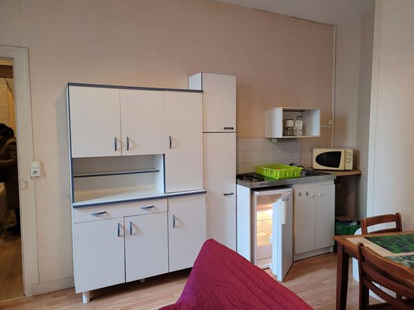 ROCHEFORT hyper centre et au calme - un appartement de 34 m² avec chai privatif