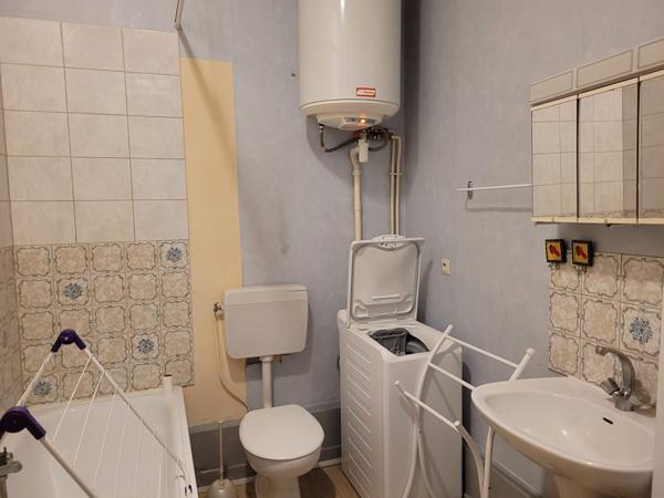 ROCHEFORT hyper centre et au calme - un appartement de 34 m² avec chai privatif