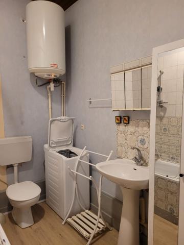 ROCHEFORT hyper centre et au calme - un appartement de 34 m² avec chai privatif