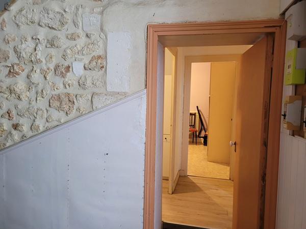 ROCHEFORT hyper centre et au calme - un appartement de 34 m² avec chai privatif